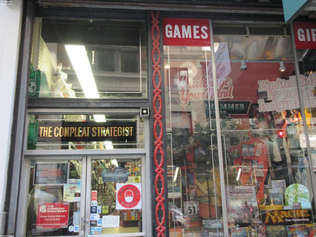 យុទ្ធសាស្ត្រលេង: ការតាំងពិព័រណ៍នូវអារម្មណ៍និងអត្ថប្រយោជន៍